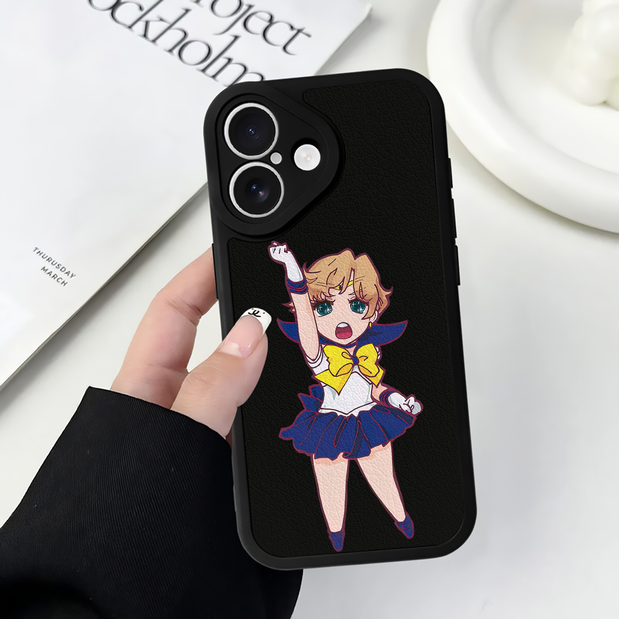 （画像用） 美少女戦士セーラームーン 天王はるか Sailor Moon Tenoh Haruka 【iPhone 16シリーズ対応】シリコンスマホケース（レザー調） 材質：シリコン